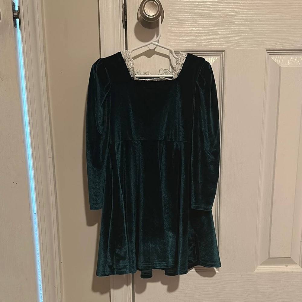 Velvet Long Sleeve Dress in Dark Green